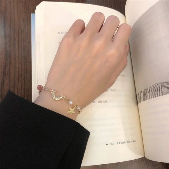 *NEW Gold Diamond Moonstone Pearl Star Bracelet - Picture 2 of 9